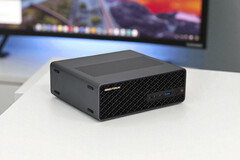 Minisforum MS-S1 Max AMD Ryzen AI Max+ 395 és 128 GB RAM-mal (Kép forrása: Notebookcheck)