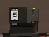 A CardMill egy mesterséges intelligenciával működő szkenner segítségével azonosítja a kereskedelmi kártyákat. (Kép forrása: CardMill via YouTube)