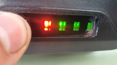 4-fokozatú kijelző a fennmaradó kapacitáshoz