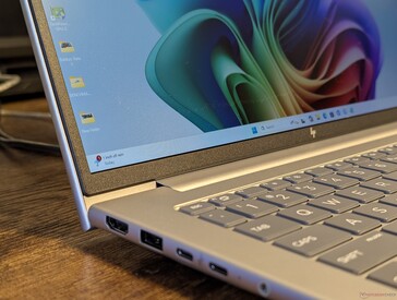 Nincs peremtől peremig tartó üvegvédelem