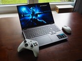 Medion Erazer Beast 16 X1 laptop felülvizsgálat: RTX 5090 gamer opcionális vízhűtéssel