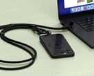 A Satechi OntheGo USB-C Lanyard Cable (a képen) már kapható. (Kép forrása: Satechi)