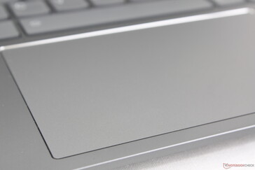 Mylar felületű clickpad nagyon sima csúszási tulajdonságokkal