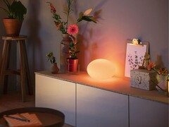 A Philips Hue Flourish asztali lámpa