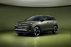 A VW a wolfsburgi belső égésű motorral hajtott járművek gyártását az elektromos járműgyáraiba helyezi át