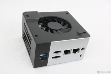 Felső, eltávolított külső fémfedéllel