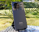 A Poco F7 Pro a középkategóriás árcédulája ellenére a közelmúlt zászlóshajóival kell felvennie a versenyt. (Kép forrása: Notebookcheck)