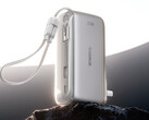 A SuperCharge Pro 3 az 1-ben két kábelt tartalmaz: egy integrált és egy levehető kábelt. A képen: a powerbank promóciós renderelése.