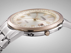 A képen a Citizen Exceed Eco-Drive CB1145-67A.