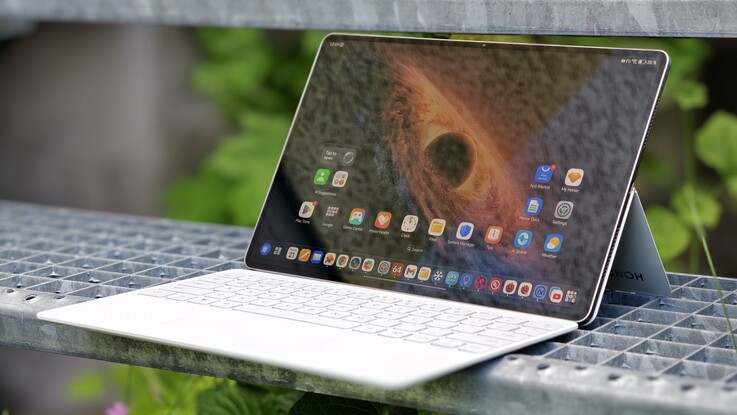 Honor MagicPad 4 teszt billentyűzetfedéllel