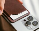 Az új Nomad Leather Mag Wallet egy AirTagnek köszönhetően megtalálható (Kép forrása: Nomad)