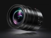 A Panasonic kisebb fejlesztéseket hajtott végre a Leica DG Vario-Elmarit 12–60 mm-es objektíven.
