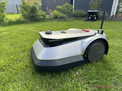 Az Ecovacs Goat G1-2000 készüléket a gyártó szívesen bocsátotta rendelkezésünkre a felülvizsgálathoz.