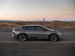 A 2026-os Kia EV4 szedán jövőre mutatkozik be az Egyesült Államokban. (Kép forrása: Kia)
