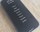 Nem kell zászlóshajó árakat költenie egy Light Phone-ra ahhoz, hogy hasonló élményt kapjon (Kép forrása: Notebookcheck)