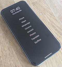 Nem kell zászlóshajó árakat költenie egy Light Phone-ra ahhoz, hogy hasonló élményt kapjon (Kép forrása: Notebookcheck)