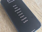 Nem kell zászlóshajó árakat költenie egy Light Phone-ra ahhoz, hogy hasonló élményt kapjon (Kép forrása: Notebookcheck)