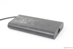 240 W-os USB-C hálózati adapter