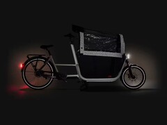 A Decathlon Btwin F900E teherbiciklije már Polar White (képünkön) színben is kapható. (Kép forrása: Decathlon)