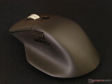 Keychron M6 8K bal hátsó nézet. 