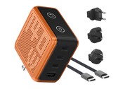 A BMX GaNsta Pixel 140 W-os töltő egyszerre akár négy USB-eszközt is képes tölteni, és világszerte használható hálózati csatlakozóadapterekkel rendelkezik.