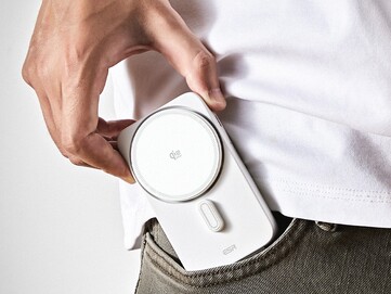 Zsebben hordható méretűre összehajtható, így kevesebb helyet foglal a táskában vagy zsebben. (Kép forrása: ESR)