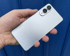 A Samsung Galaxy S25 Edge Titanium Silver (a képen), Titanium Icyblue és Titanium Jetblack színekben kapható. (Kép forrása: Notebookcheck)