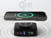 Az Infinacore P3 Pro 10,000 mAh-s power bank 65 W-os fali töltőként is használható (Kép forrása: Infinacore)