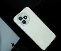 Nem tudni, hogy a Xiaomi 15T telefonok átveszik-e a Redmi K80 Extreme Edition dizájnját. (Kép forrása: Digital Chat Station)