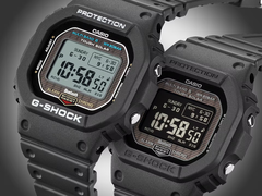 A képen a Casio G-Shock GW-BX5600-1JF (balra) és a GW-BX5600-1A1JF (jobbra). (Kép forrása: Casio)
