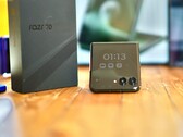 A Motorola Razr+ 2026 (Razr 70 Plus) bizonyos területeken spórol, de így is kiváló minőségűnek tűnik.