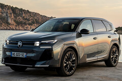 Teljes hajtáslánc-választék: Az új Citroën C5 Aircross tisztán elektromos (BEV), plug-in hibrid (PHEV) és hagyományos hibrid változatban is kapható