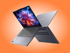 Az IdeaPad Slim 3x Luna Grey kivitelben.