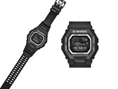 A Casio G-Shock GBX100SFJ-1 elegáns, teljesen fekete dizájnnal és nagy kontrasztú negatív kijelzővel rendelkezik.