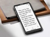 A Dasung Link 2 az okostelefon kijelzőjét tükrözi vissza egy 6,7 hüvelykes E-Ink-panelen.