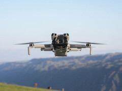 A DJI Mini 5 Pro repülés közben. (Kép forrása: Roland Quandt) 