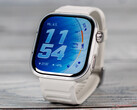 A Watch Fit 5 Pro ára az EU-ban 299 euró. A képen az okosóra előlapja.