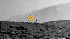 A Curiosity rejtélyes „harci állványa” a Marson. A furcsa tárgy csupán egy képkockán jelent meg.