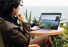 Apple és az Amazon lehet, hogy a MateBook Fold versenytársát fejleszti, amely itt látható (Kép forrása: Huawei)
