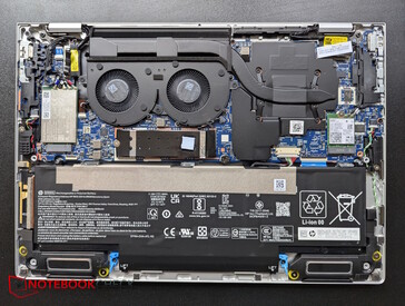 EliteBook X: A 2 ventilátor túl közel van egymáshoz. A SoC az egyik oldalon van.