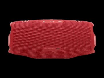 A JBL Charge 6 hátoldalán egyetlen USB-C port található, amely támogatja a mobileszközök töltését és a veszteségmentes hangzást. (Kép forrása: JBL)