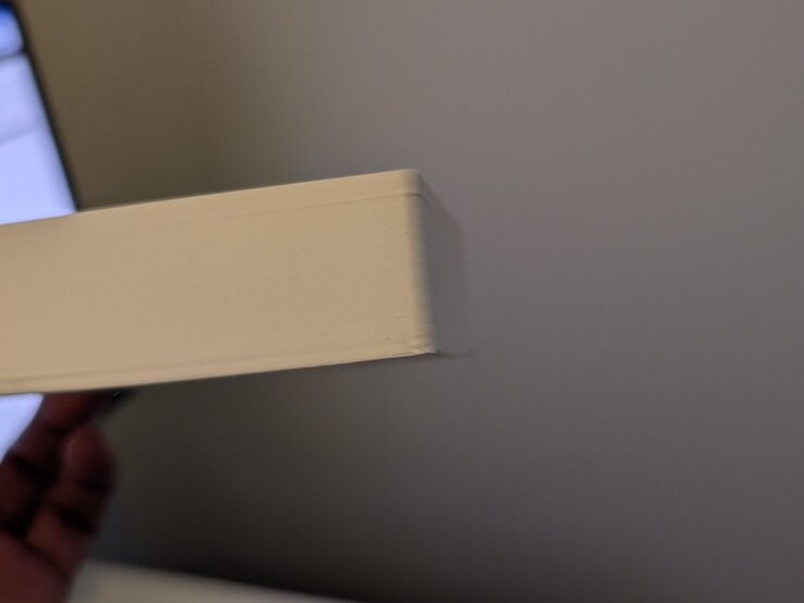 Az építőlemezre helyezett alapon megvetemedett.