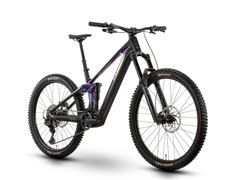 A Raymon Tarok Pro modellel a Raymon egy új, Avinox motorral felszerelt, teljes felfüggesztésű MTB-t kínál