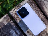 A Xiaomi 17 közvetlenül a Xiaomi 15 utódja lesz. A képen - Xiaomi 15 (Kép forrása: Vetrax Arrogant TV a Weibo-n)