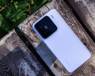 A Xiaomi 17 közvetlenül a Xiaomi 15 utódja lesz. A képen - Xiaomi 15 (Kép forrása: Vetrax Arrogant TV a Weibo-n)