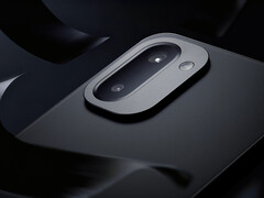 A OnePlus 15R december 3-án jelenik meg Kínában. A képen a telefon promóciós felvétele. (Kép forrása: OnePlus)