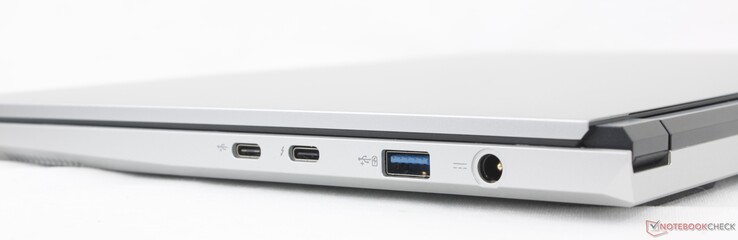 Rendben: USB-C 3.2 Gen. 2 és Power Delivery, USB-C Thunderbolt 4 és DisplayPort 2.1 + Power Delivery, USB-A 3.2 Gen. 2, hálózati adapter