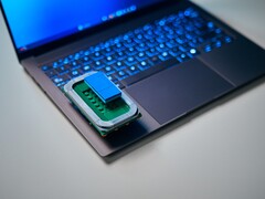 Az Intel Panther Lake akár négy Cougar Cove P-magot, nyolc Darkmont E-magot és négy Darkmont LP E-magot tartalmaz a legmagasabb szintű SKU-ban. (Kép forrása: Alex Waetzel)