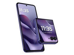 A Motorola Razr Ultra 2026 Android 17-frissítése meglehetősen nagy méretű.