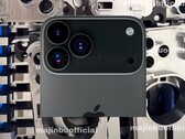 Apple az iPhone 17 Pro valószínűleg Pixel-ihlette kamerasorozattal rendelkezik majd. (Kép forrása: @MajinBu, FPT via YouTube)